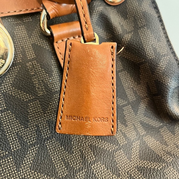 Michael Kors Hamilton MK Logo Satchel Handbag East West Brown - Picture 3 of 7